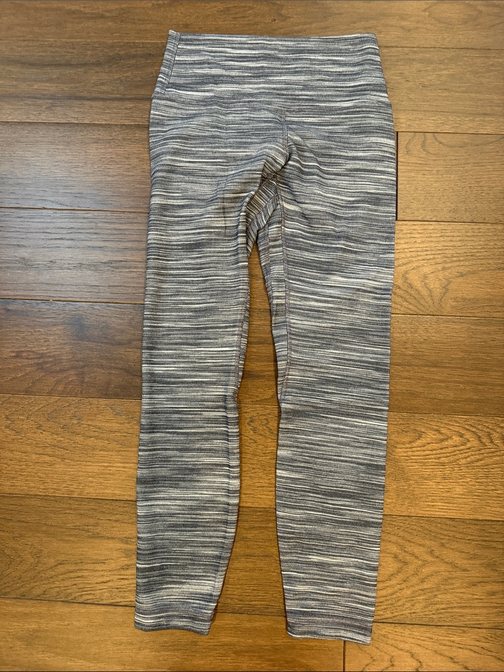lululemon athletica Gray Space-Dye Leggings Size 6 - 25" - C1-133